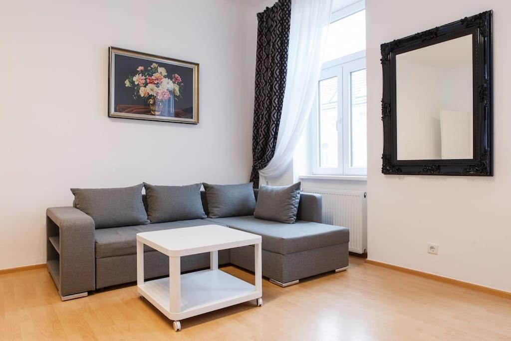 Vienna-Flats Self Check-In Apartment ภายนอก รูปภาพ