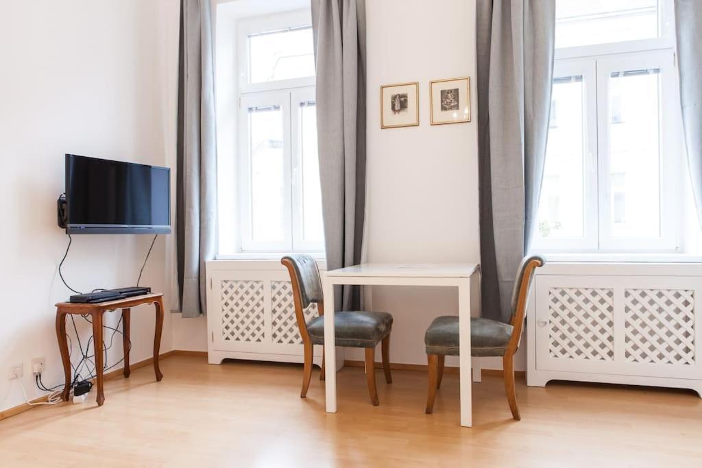 Vienna-Flats Self Check-In Apartment ภายนอก รูปภาพ
