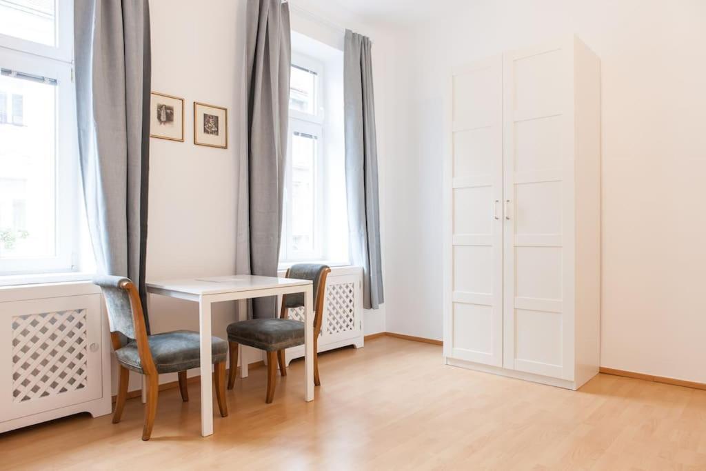 Vienna-Flats Self Check-In Apartment ภายนอก รูปภาพ