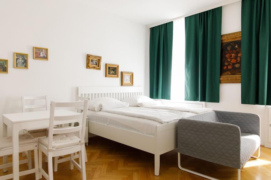 Vienna-Flats Self Check-In Apartment ภายนอก รูปภาพ